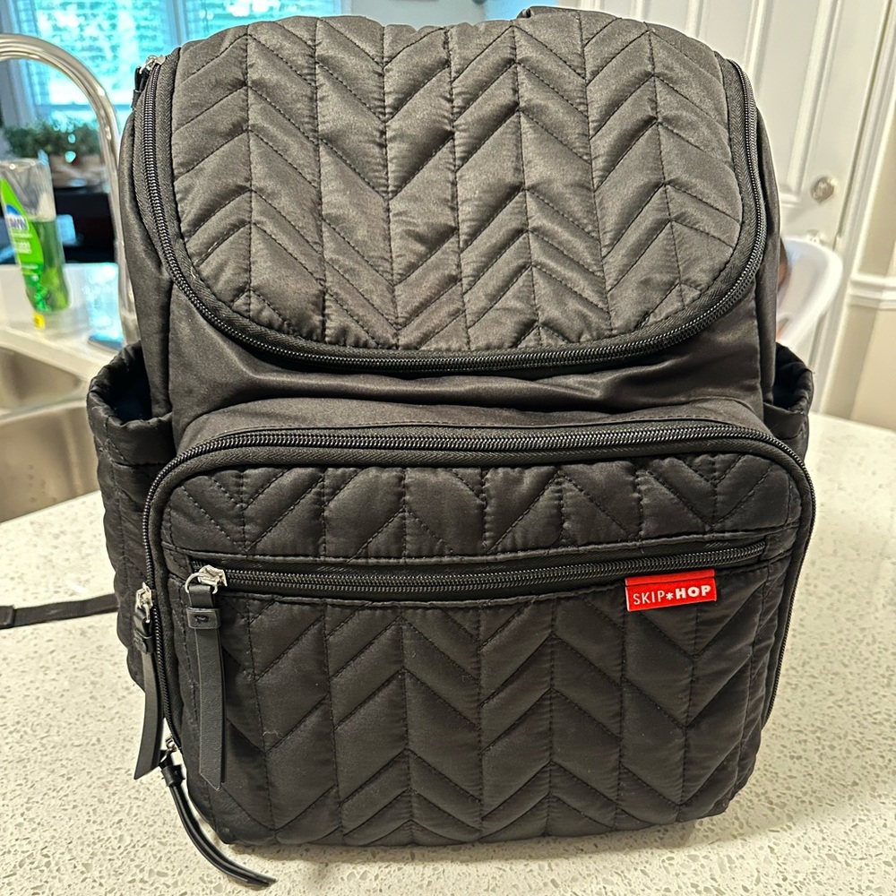Skip Hop diaper bag (black)